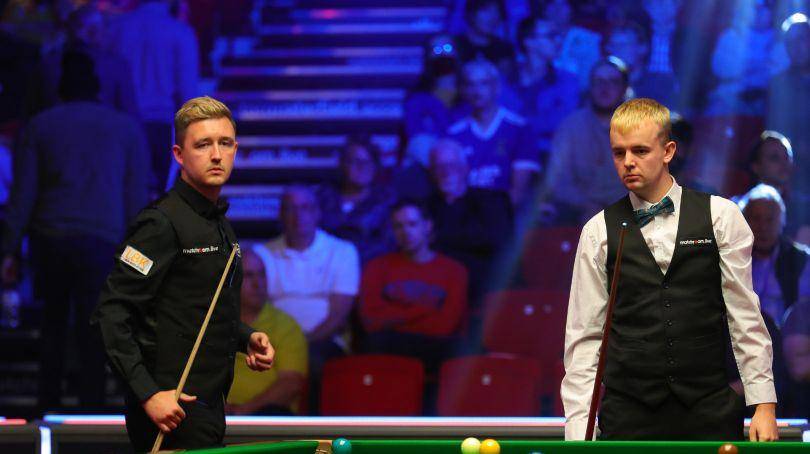 现出高超的 现出高超的