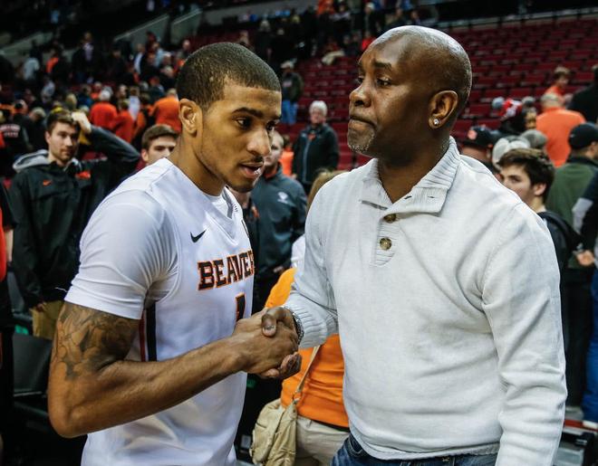 主教练通过 主教练通过