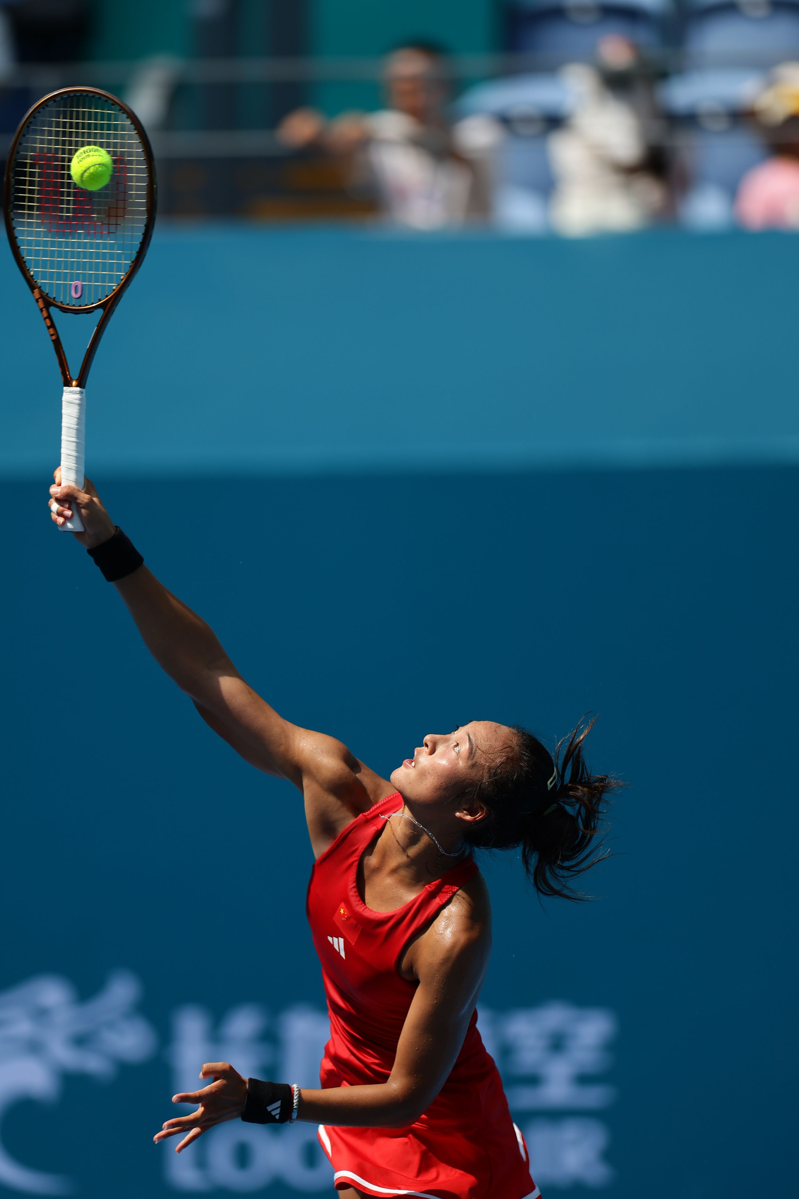 展现运动精 展现运动精