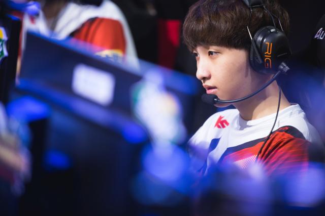 这位年轻中 这位年轻中