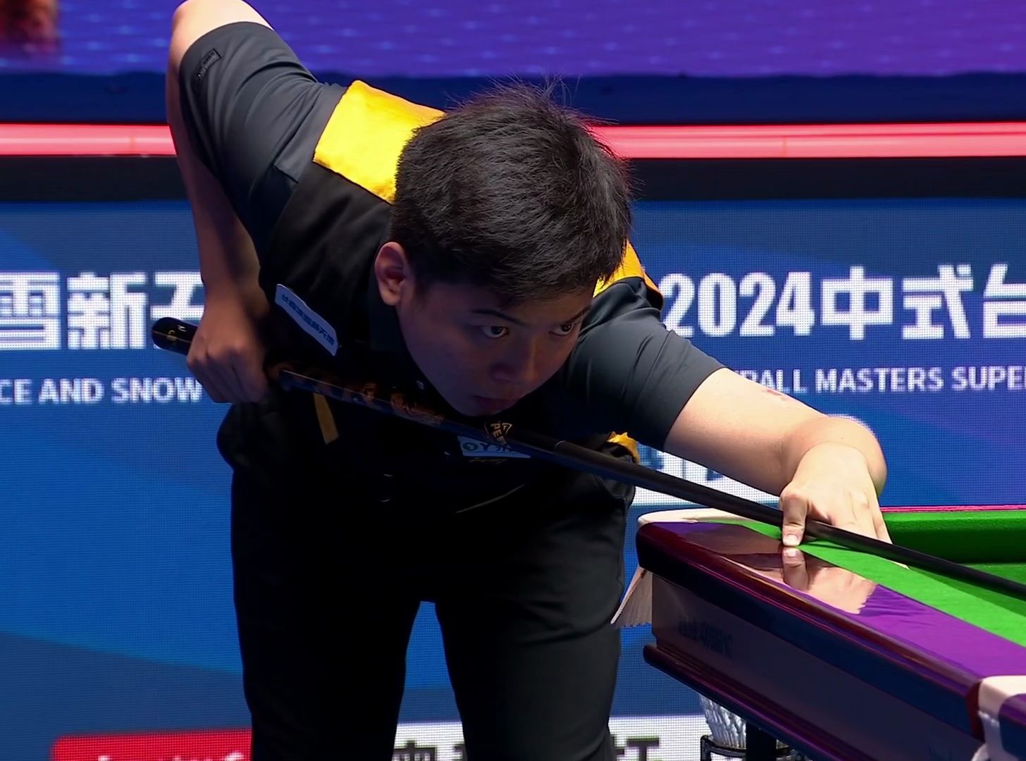 尼进行对比 尼进行对比