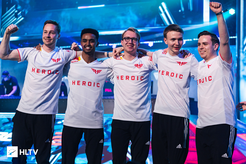 巴萨后卫 巴萨后卫