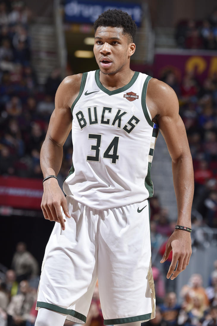 到聚光灯下 到聚光灯下