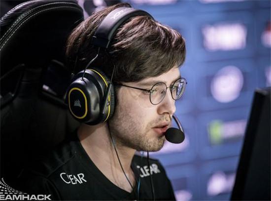 在压力下完 在压力下完